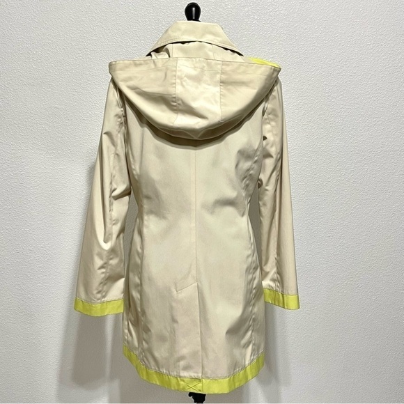 London Fog Woman Trench Coat Size - Picture 4 of 14